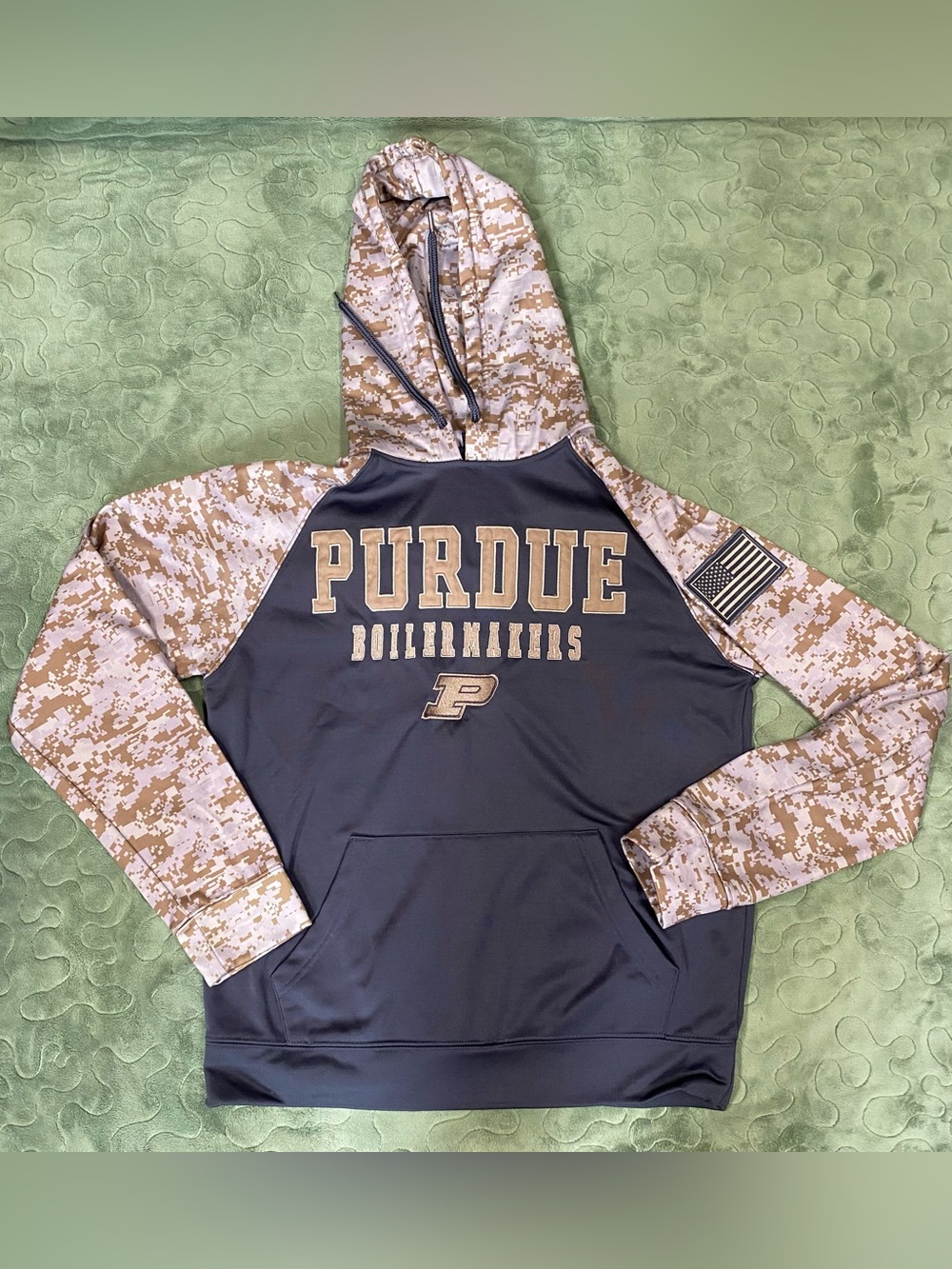 Purdue Boilermakers Colosseum Hoodie M Camo Military USA Flag Football Pullover